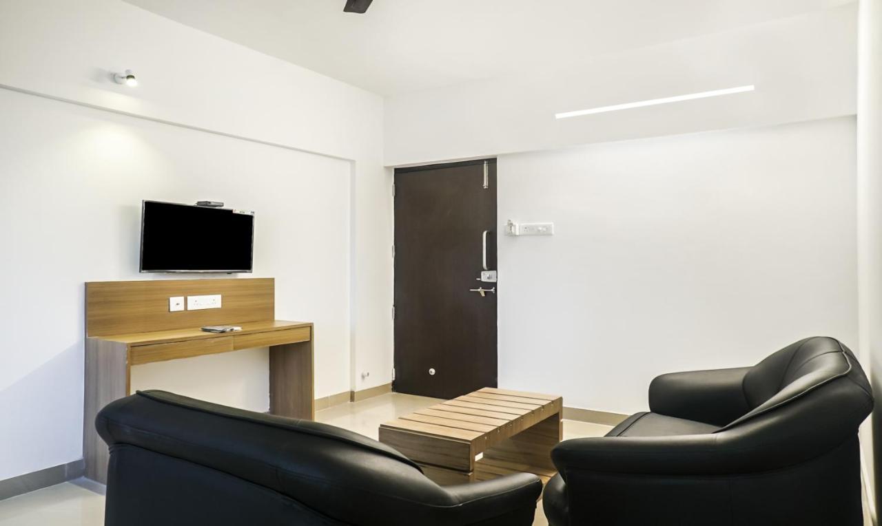 Treebo Luxe Suite, Shivaji Nagar Pune Eksteriør billede