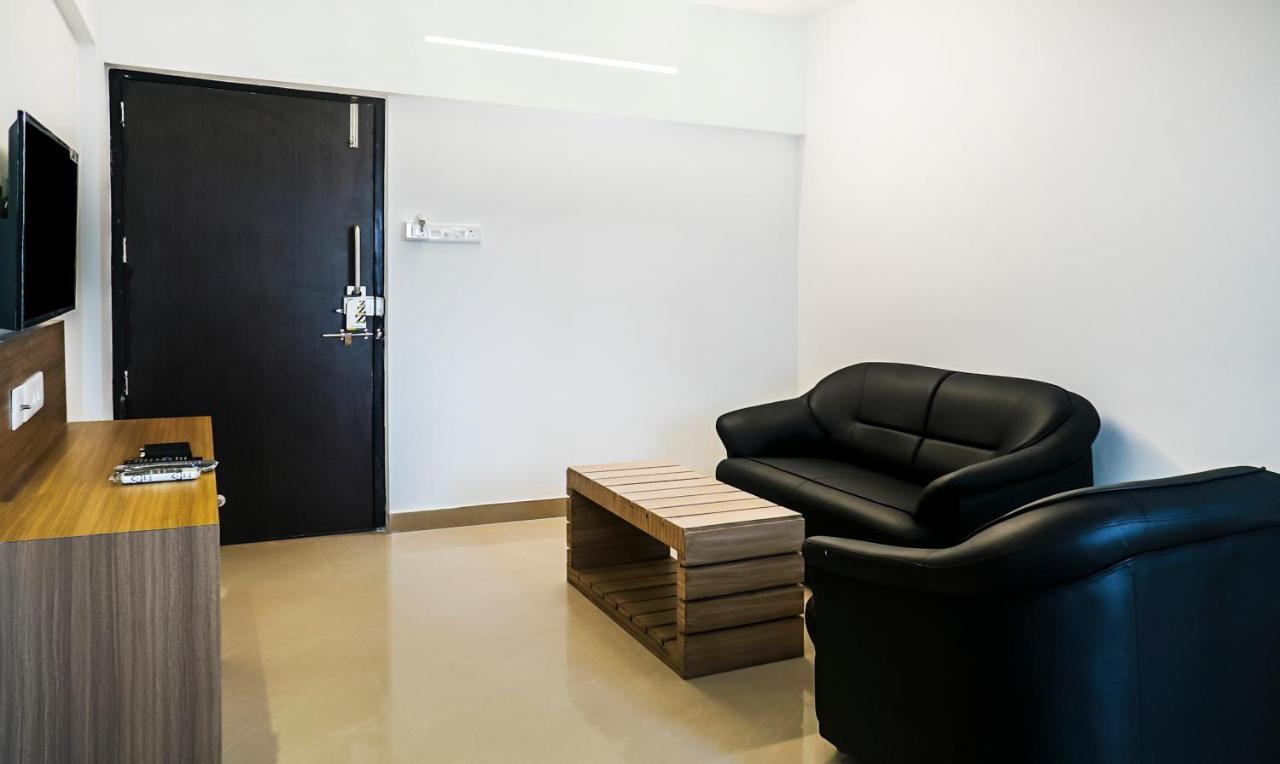 Treebo Luxe Suite, Shivaji Nagar Pune Eksteriør billede